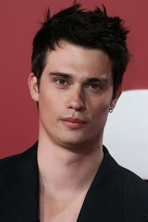Photo of Nicholas Galitzine