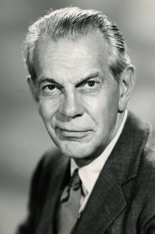 Photo of Raymond Massey