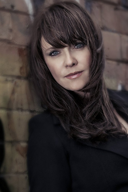 Photo of Amanda Tapping