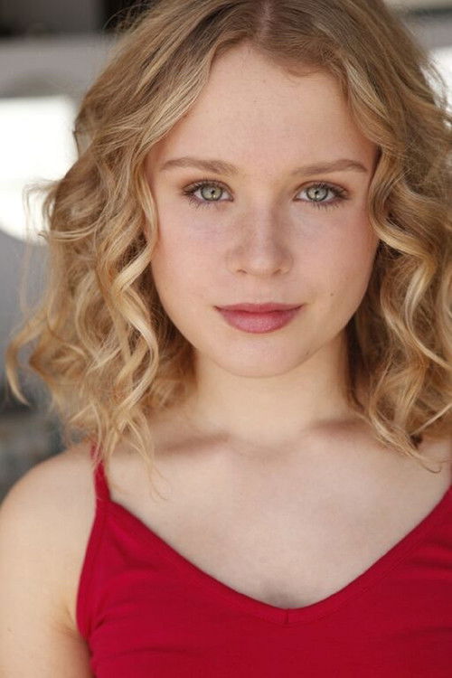 Photo of Eliza Scanlen