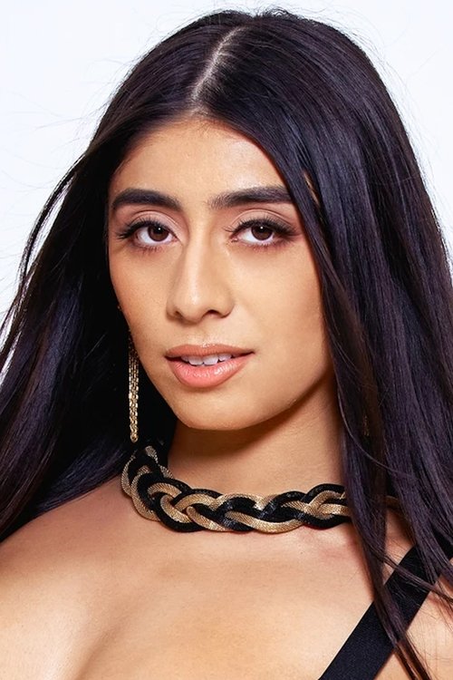 Photo of Violet Myers