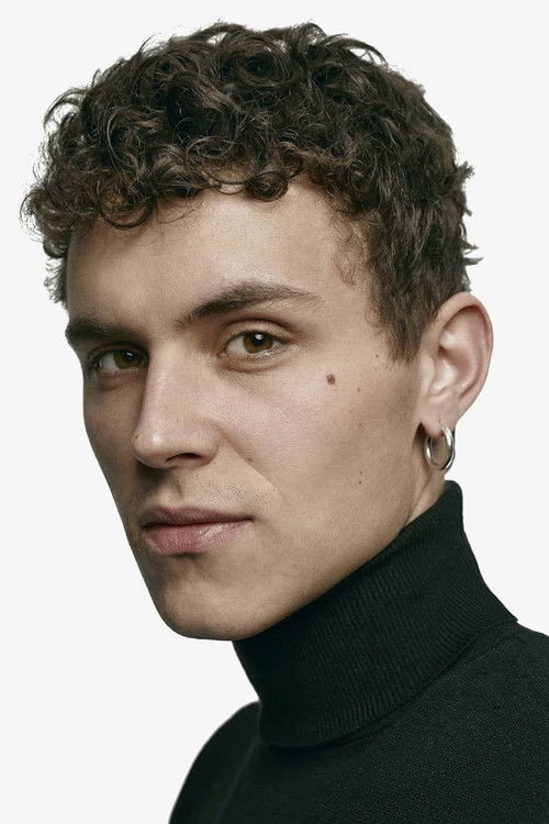 Photo of Arón Piper