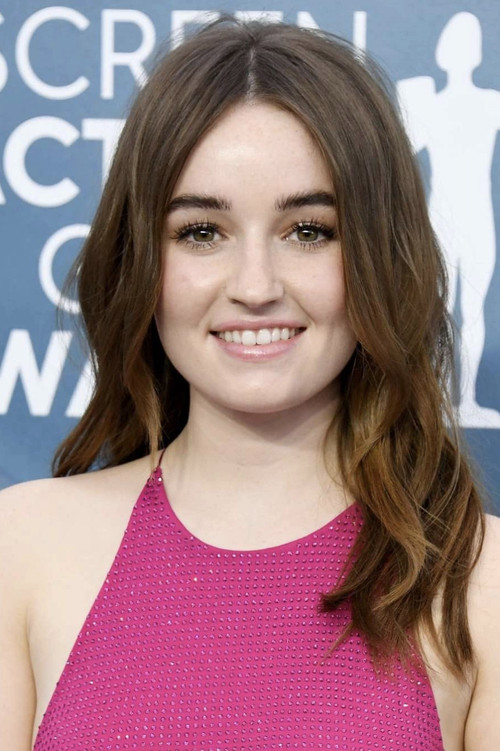Photo of Kaitlyn Dever