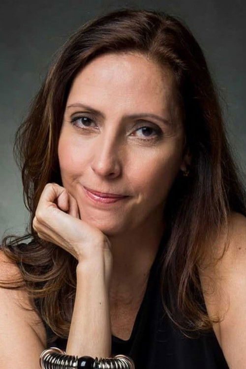 Photo of Claudia Souto