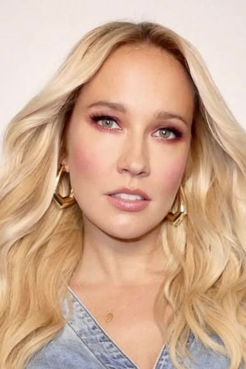 Photo of Anna Camp