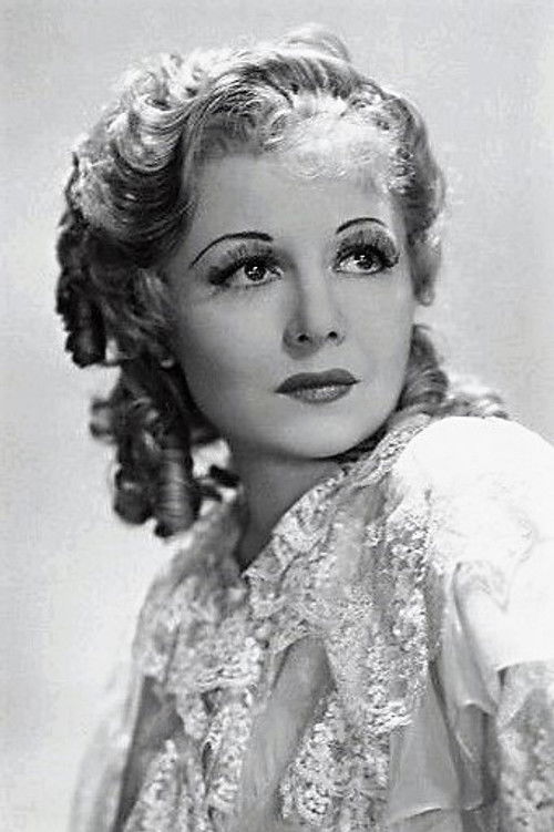 Photo of Sharon Lynn