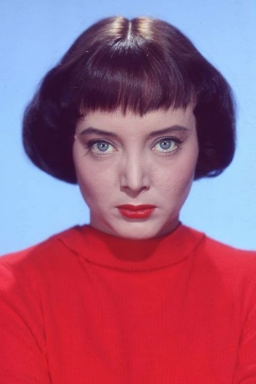 Photo of Carolyn Jones