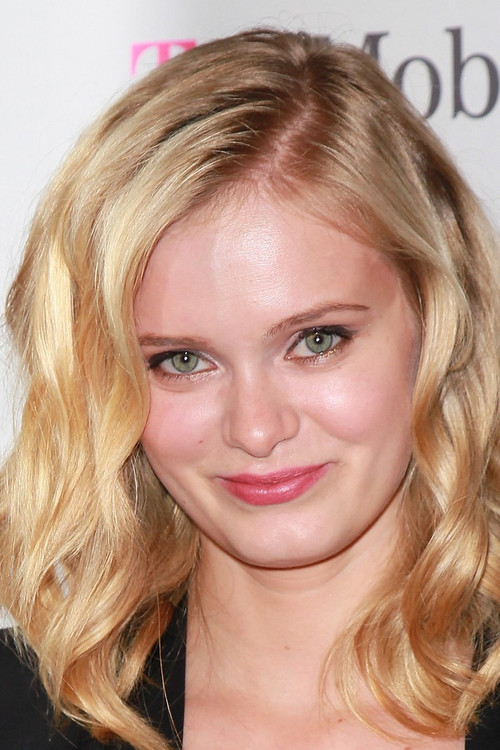 Photo of Sara Paxton