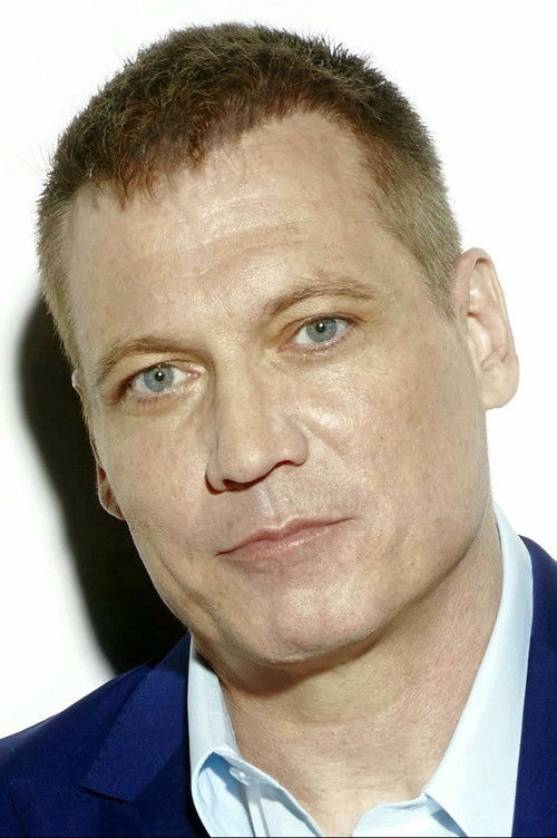 Photo of Holt McCallany