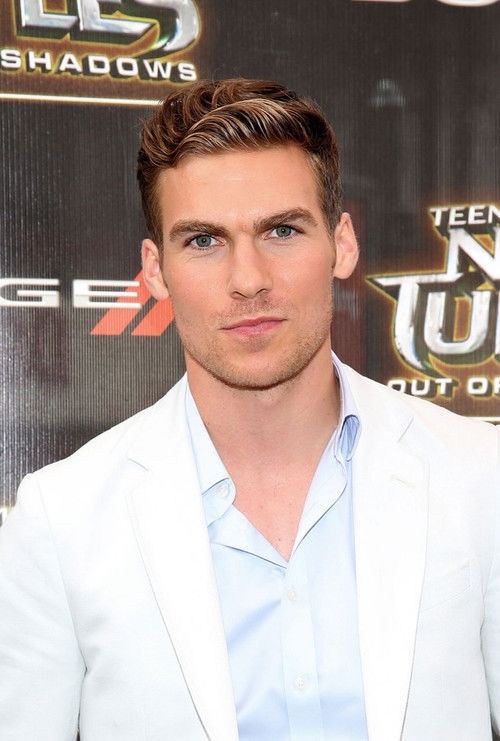 Photo of Pete Ploszek