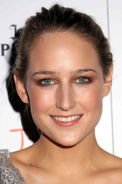 Photo of Leelee Sobieski