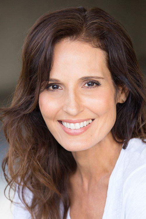 Photo of Lisa Roumain