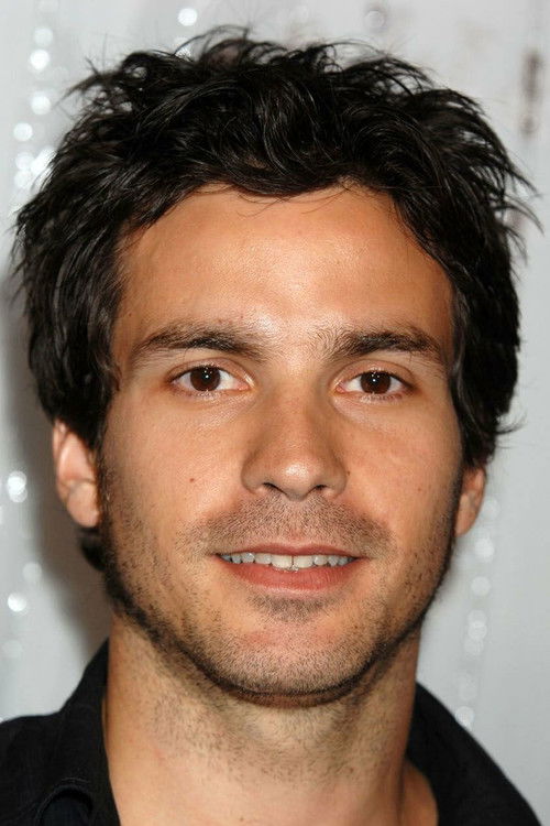 Photo of Santiago Cabrera