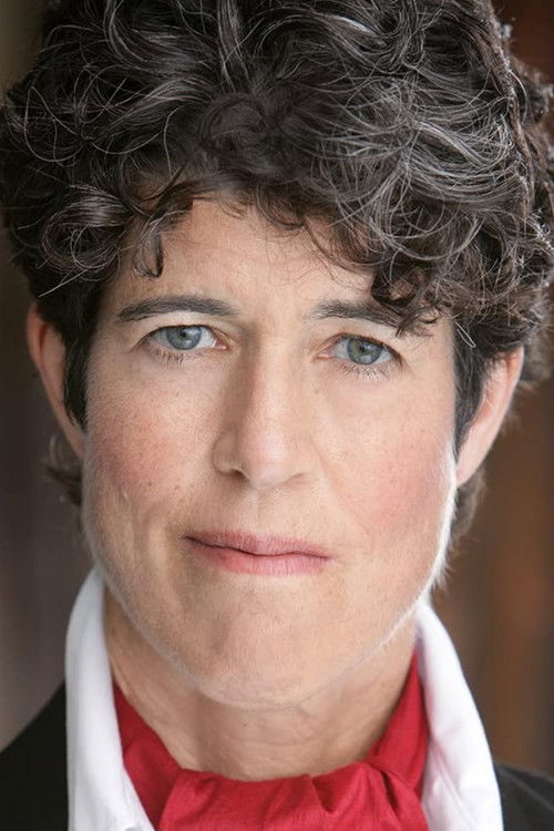 Photo of Carrie Gibson