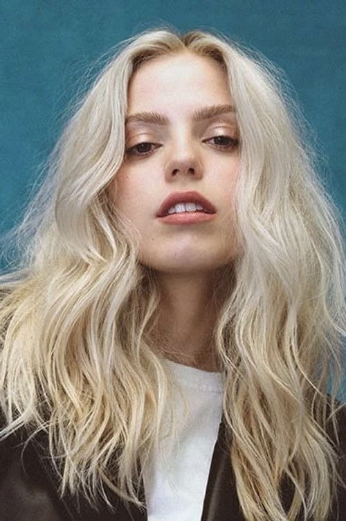 Photo of Reneé Rapp