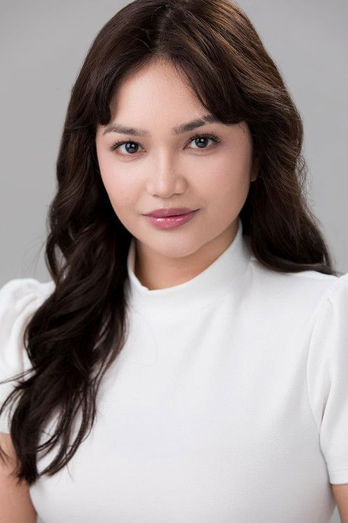 Photo of Stefanie Arianne