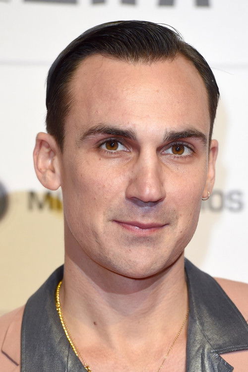 Photo of Henry Lloyd-Hughes