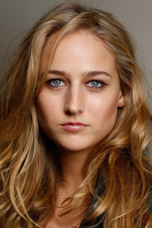 Photo of Leelee Sobieski