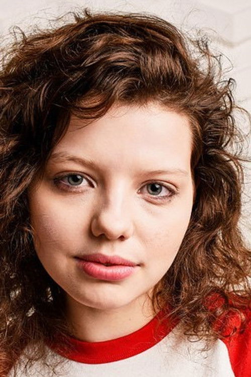 Photo of Chloë Levine