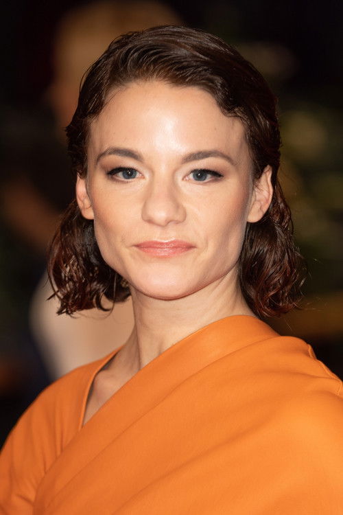 Photo of Valerie Pachner