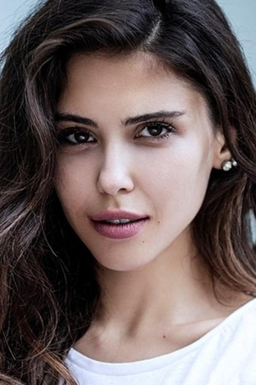 Photo of Dilara Aksüyek