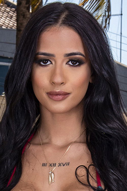 Photo of Kelly Oliveira