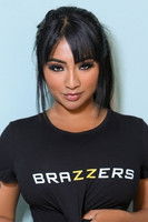 Photo of Yasmina Khan