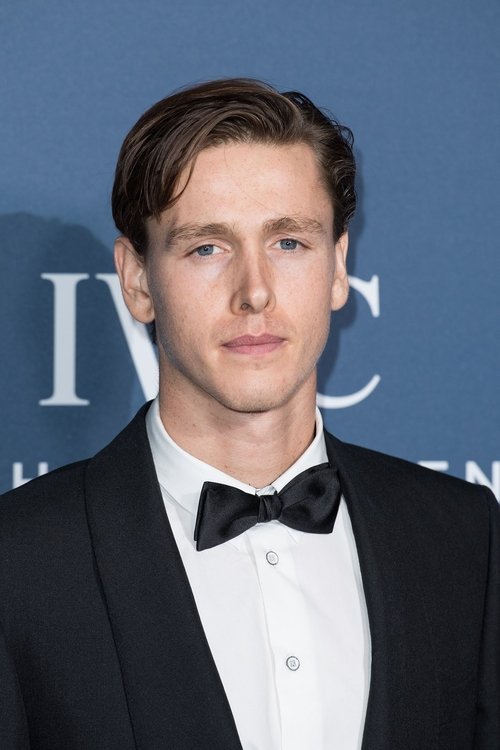 Photo of Harris Dickinson