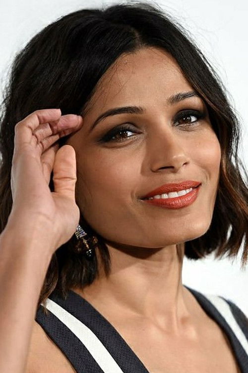 Photo of Freida Pinto