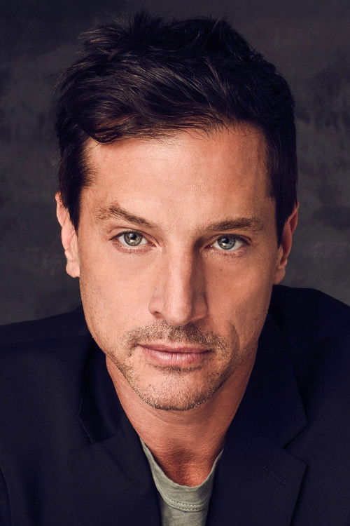 Photo of Simon Rex