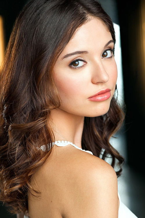 Photo of Mara Hernandez