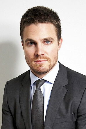Photo of Stephen Amell
