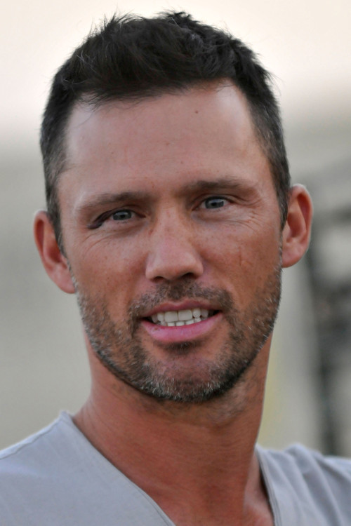 Photo of Jeffrey Donovan