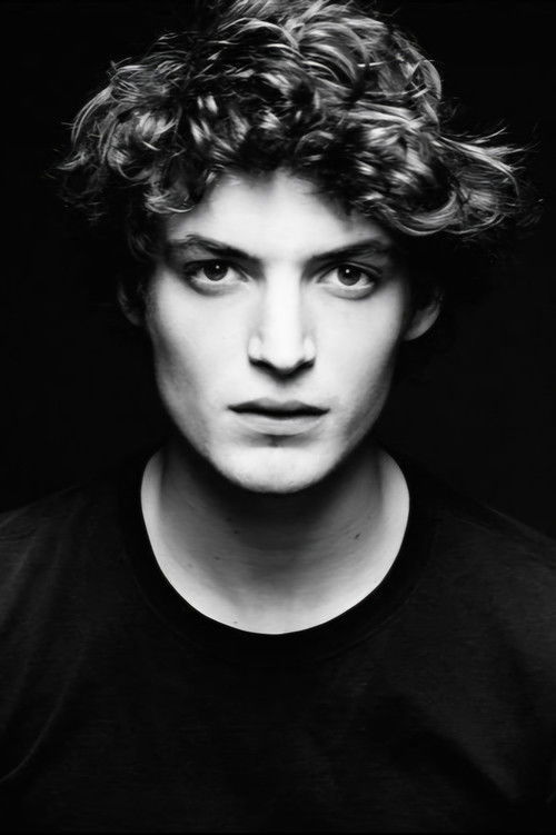 Photo of Niels Schneider