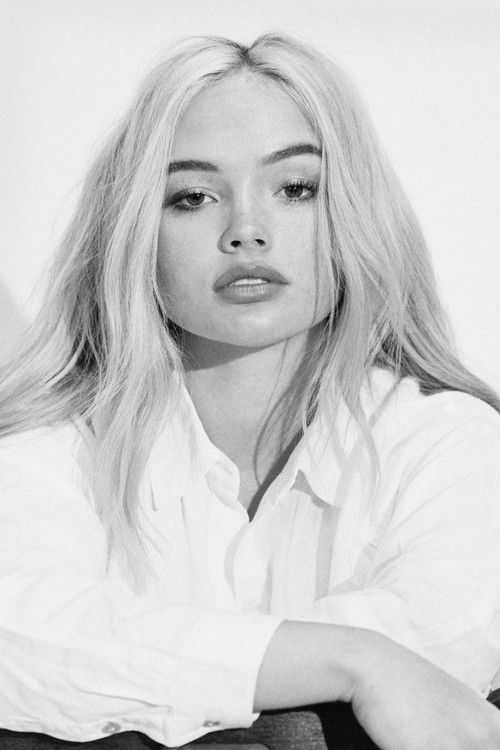 Photo of Natalie Alyn Lind