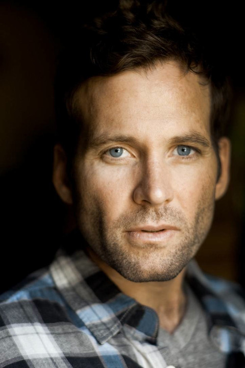 Photo of Eion Bailey