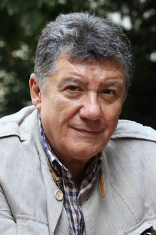 Photo of Tarık Ünlüoğlu