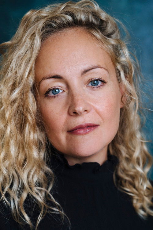 Photo of Victoria Elliott