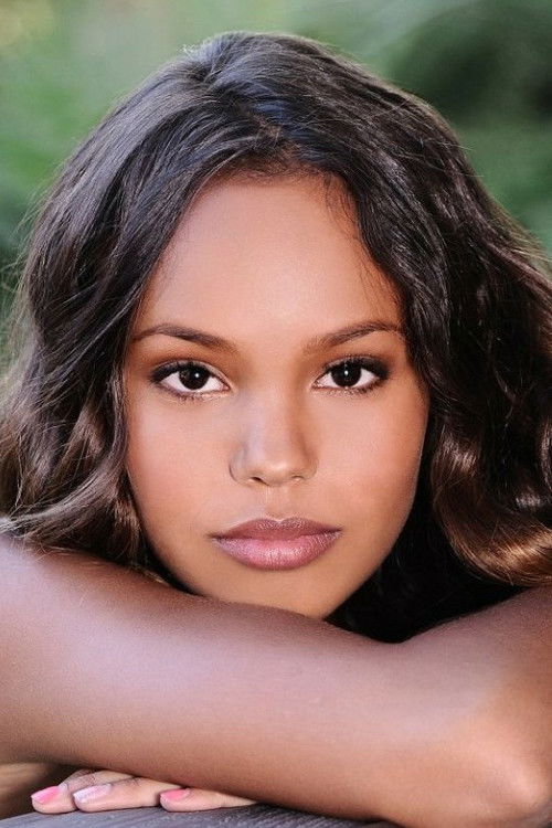 Photo of Alisha Boe