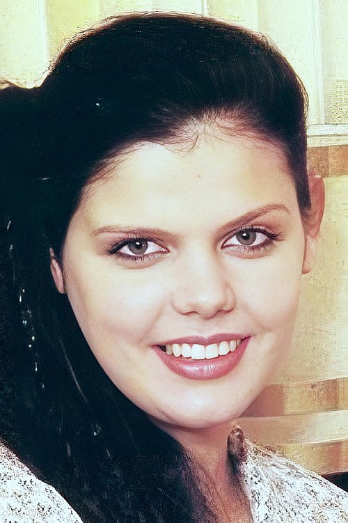 Photo of Carolyn Grace