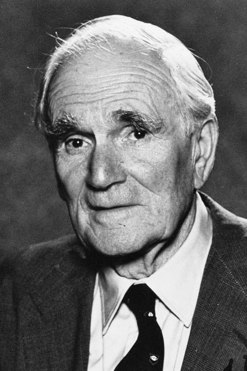 Photo of Desmond Llewelyn