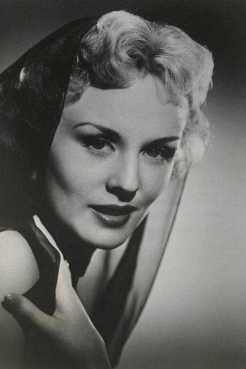 Photo of Lisa Daniels