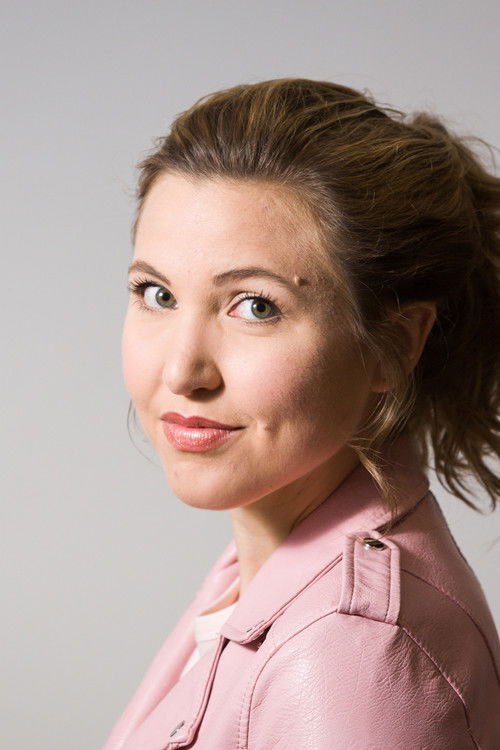 Photo of Taylor Tomlinson