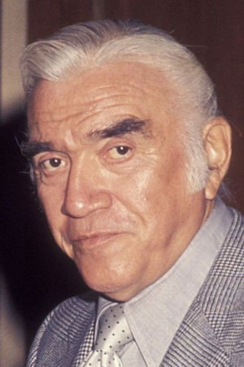 Photo of Lorne Greene