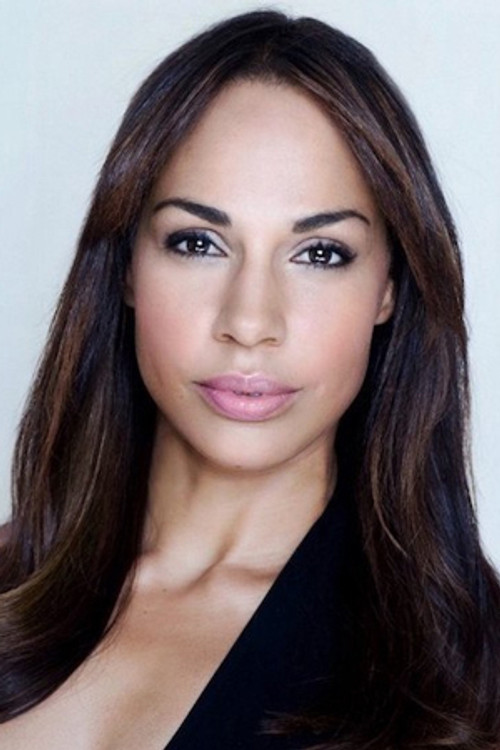 Photo of Amanda Brugel