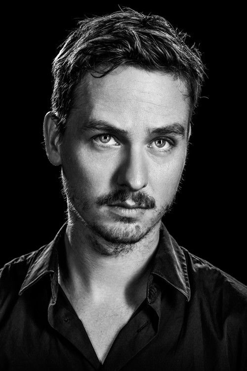 Photo of Tom Schilling