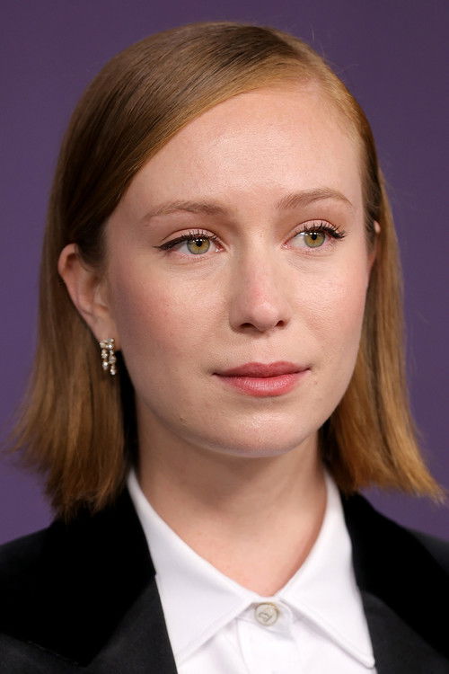 Photo of Hannah Einbinder