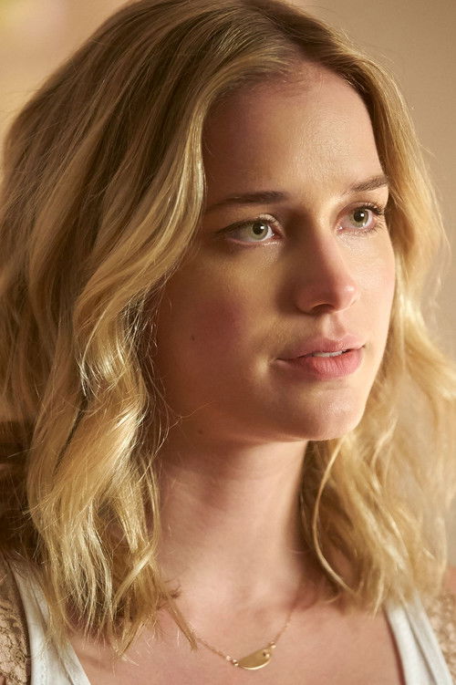 Photo of Elizabeth Lail