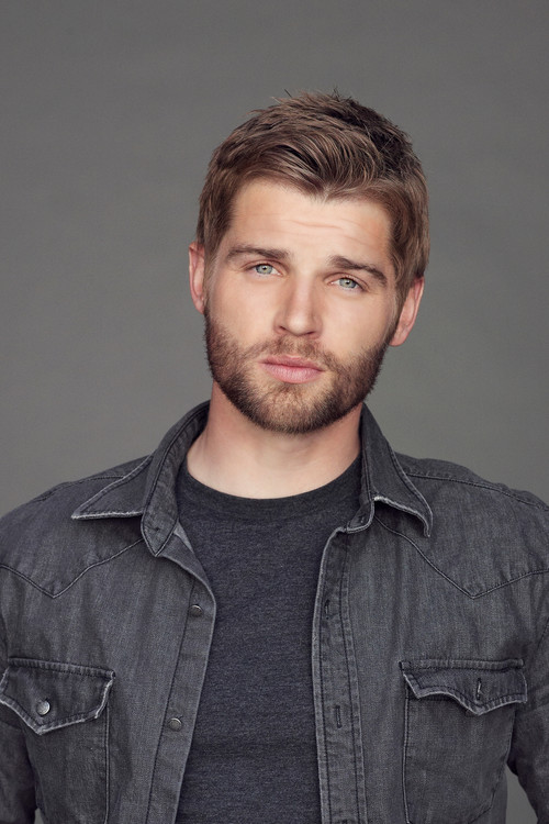 Photo of Mike Vogel