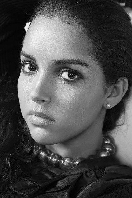 Photo of Lyna Khoudri